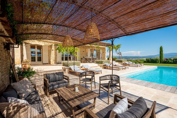 Outdoor pool, a heated pool - NEW For Summer 2023! Exceptional Home Near Gordes (Gordes)