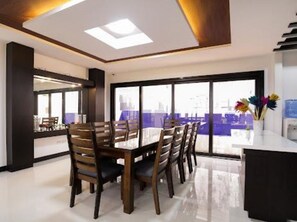 تناول الطعام