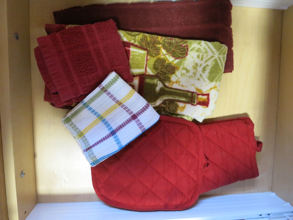 Log duplex 1/2 mile from gate of Eielson AFB. Fairbanks North Star