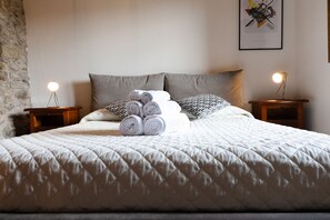 1 chambre, fer et planche Ă repasser, lit parapluie, Wi-Fi gratuit