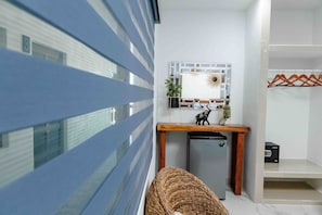 Basic Double Room | Down comforters, pillowtop beds, in-room safe, blackout drapes - Hotel Naomi (Bacalar)