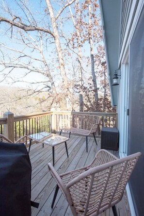 Property grounds - Cheerful 3 Bedroom Swiss Chalet at Table Rock Lake (Lampe)