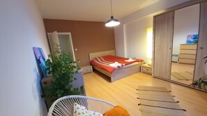 1 bedroom, desk, iron/ironing board, free WiFi - Central apartment (Sofia)