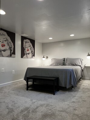 2 bedrooms, desk, iron/ironing board, free WiFi