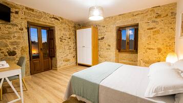 Deluxe Double Room | Blackout drapes, free WiFi, bed sheets