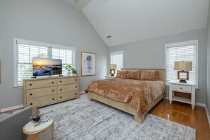 4 bedrooms, iron/ironing board, travel cot, free WiFi - Luxury Beach Condo  - downtown area in Ocean City, NJ (Ocean City)