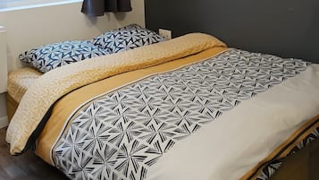 1 chambre, bureau, Wi-Fi gratuit, draps fournis