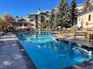 Pool - Ski In Ski Out Studio In The Heart Of Beaver Creek (Beaver Creek)