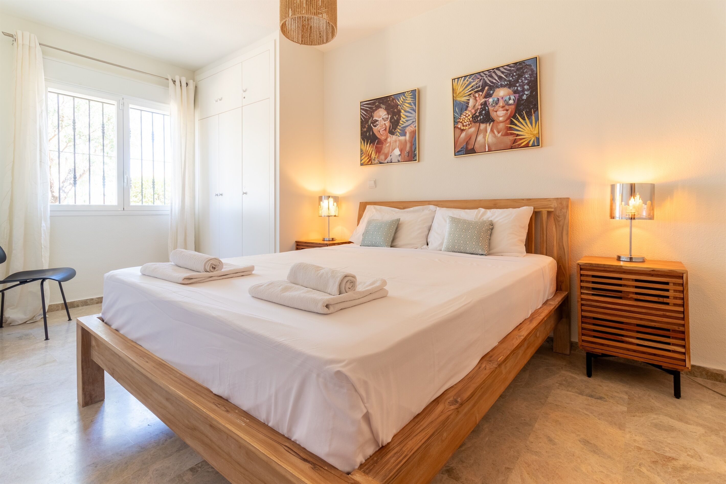 5 chambres, fer et planche à repasser, lit parapluie, Wi-Fi gratuit