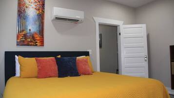 1 bedroom, blackout drapes, iron/ironing board, free WiFi