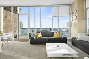 Living area - GLOBALSTAY. Lovely 2Br Apt Downtown Fabulous View (Calgary/Canada)