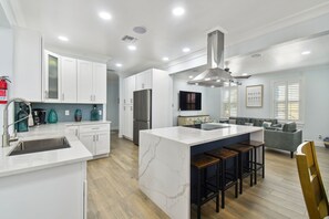 Fridge, microwave, oven, stovetop - Modern Captiva Retreat I Pool/Spa I Prime Location (Captiva)