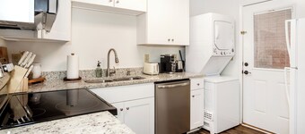 TigerTown Retreat - Comfort Minutes from Campus