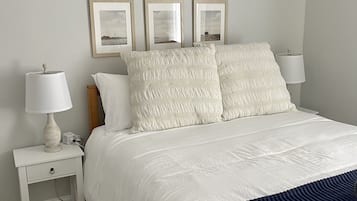 3 bedrooms, travel crib, free WiFi, bed sheets