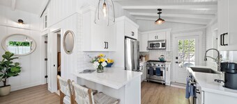 Laguna Beach House - steps from the sand!