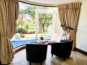 Outdoor pool - Luxury Villa on wildlife & golf estate Hartbeespoort South Africa (Bushveld View Estate)