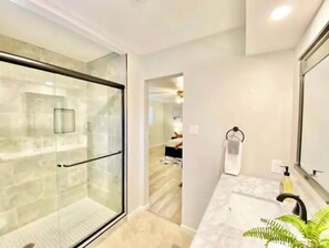 Shower - Charming Home | Tranquility & Convenience (Katy)