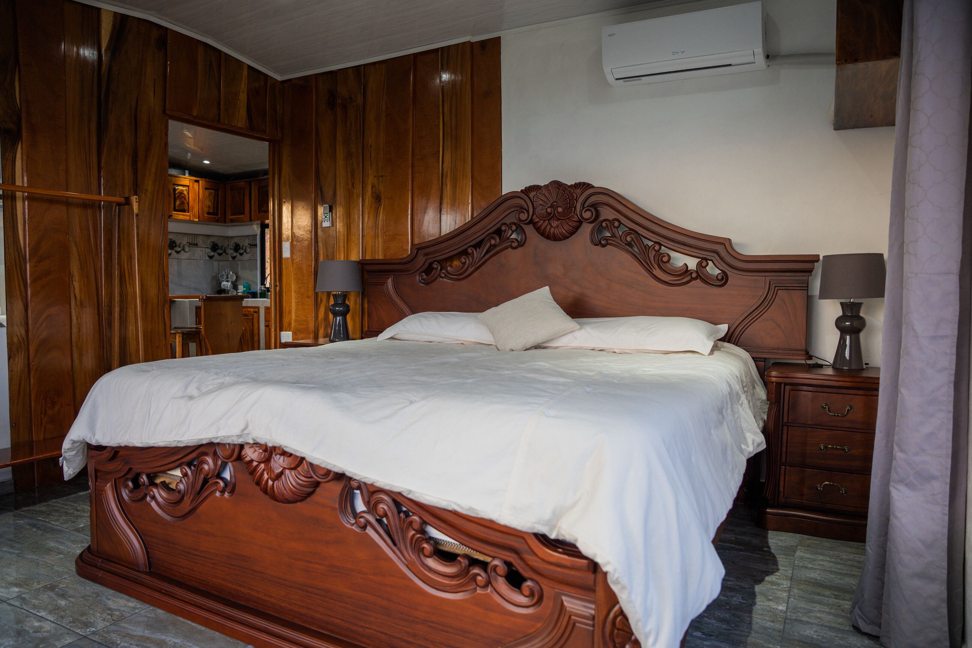 1 habitación, escritorio, wifi gratis y ropa de cama 