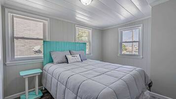 6 bedrooms, free WiFi, bed sheets