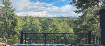 HOT TUB ~ 31 Acres ~Bring ATVs/Border Nat'l Forest