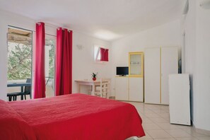 Bügeleisen/Bügelbrett, WLAN, Bettwäsche