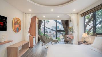 Junior Double Room | Pillowtop beds, minibar, in-room safe, blackout drapes