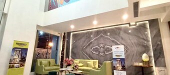 MaxOneHotels.com在查亚普拉