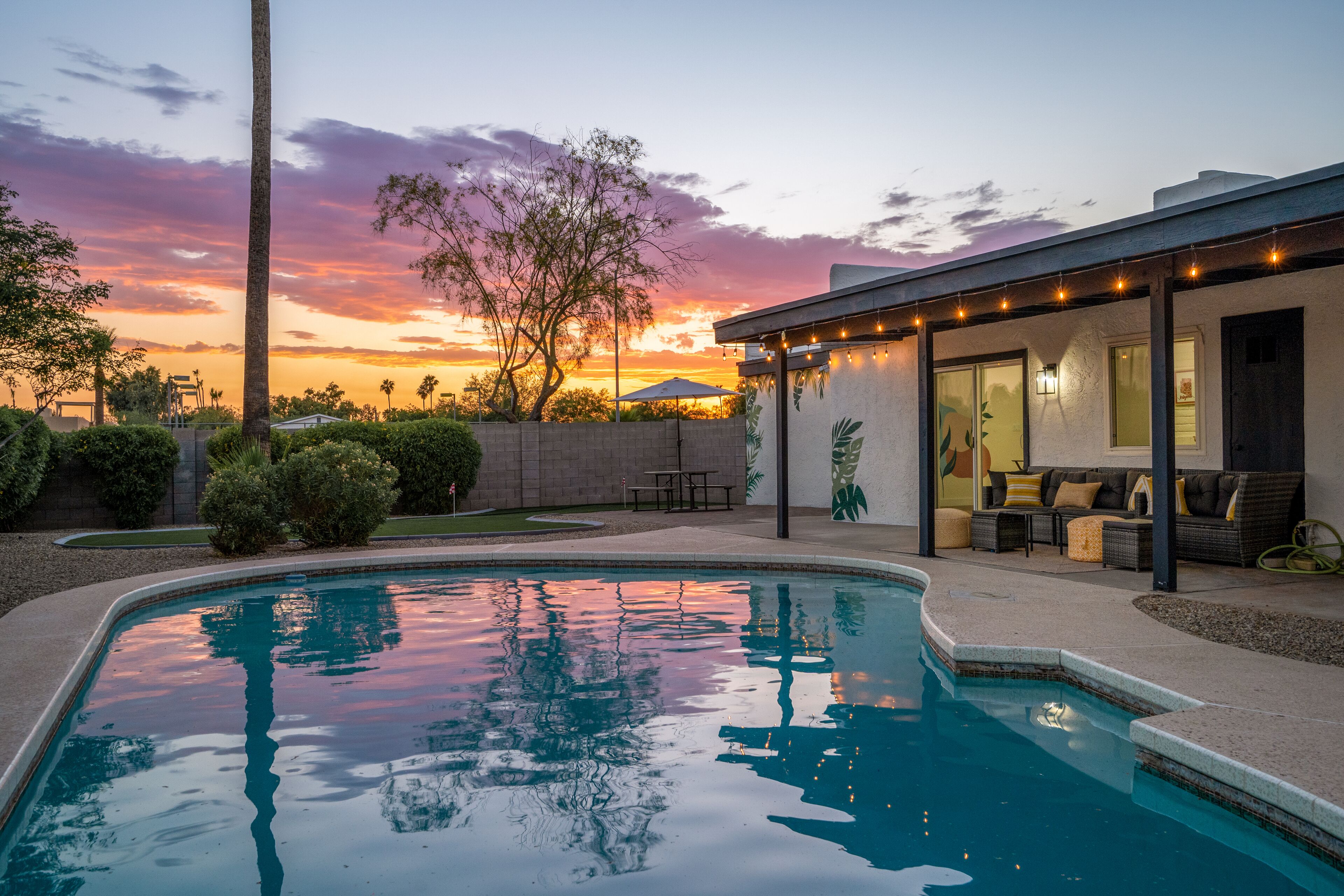 Elegant! Scottsdale Vacation home - Pool w/  Outdoor Games!