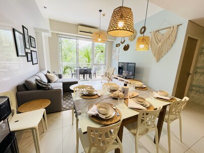 2BR Condo Pico De Loro Beach NEWLY RENOVATED with fast internet & netflix