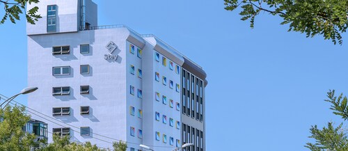 Stey 798 Art Zone Hotel