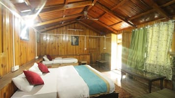 Deluxe Triple Room | Free WiFi