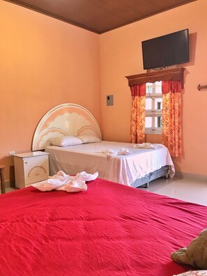 Basic Room | Free WiFi - Evenezer el paredon (Sipacate)