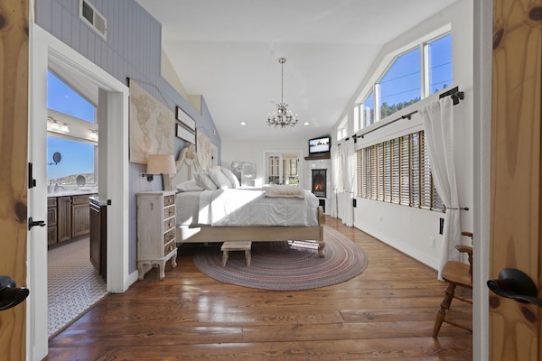 5 dormitoris, planxa i posts de planxar, wifi gratuïta i roba de llit