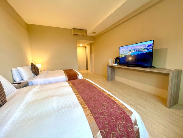 Basic-Vierbettzimmer | Kostenloses WLAN, Bettwäsche