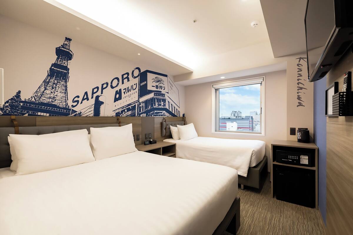 Family Twin Room | Peti besi dalam bilik, seterika/papan seterika, cadar katil 