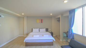 Kamar Double Standar, 1 Tempat Tidur King | Wi-Fi gratis