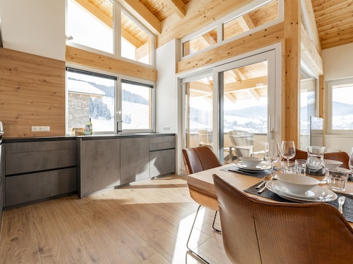 Luxuriöses Haus in perfekter Lage an der Piste