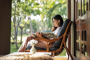 Deluxe Chalet | Terrace/patio - Club Mango (Kandakuliya)