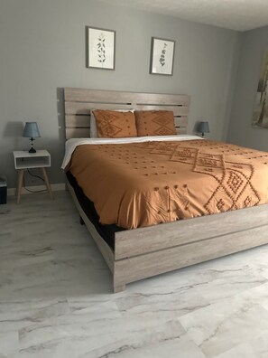 3 多间卧室、办公桌、熨斗/熨衣板、免费 WiFi