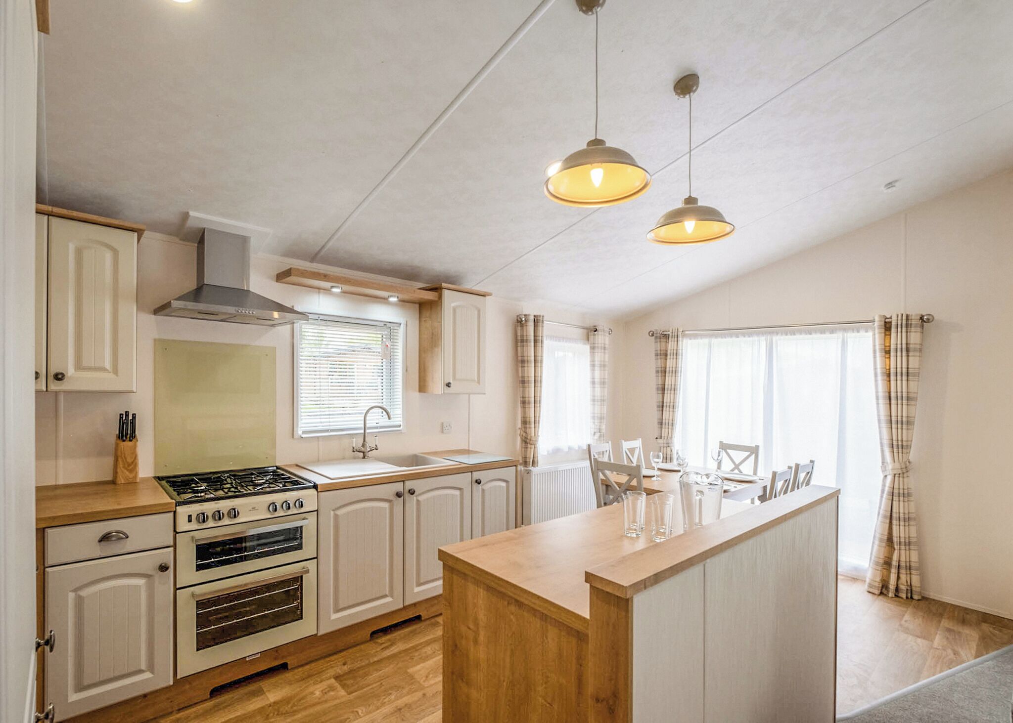 Fridge, oven, stovetop, toaster