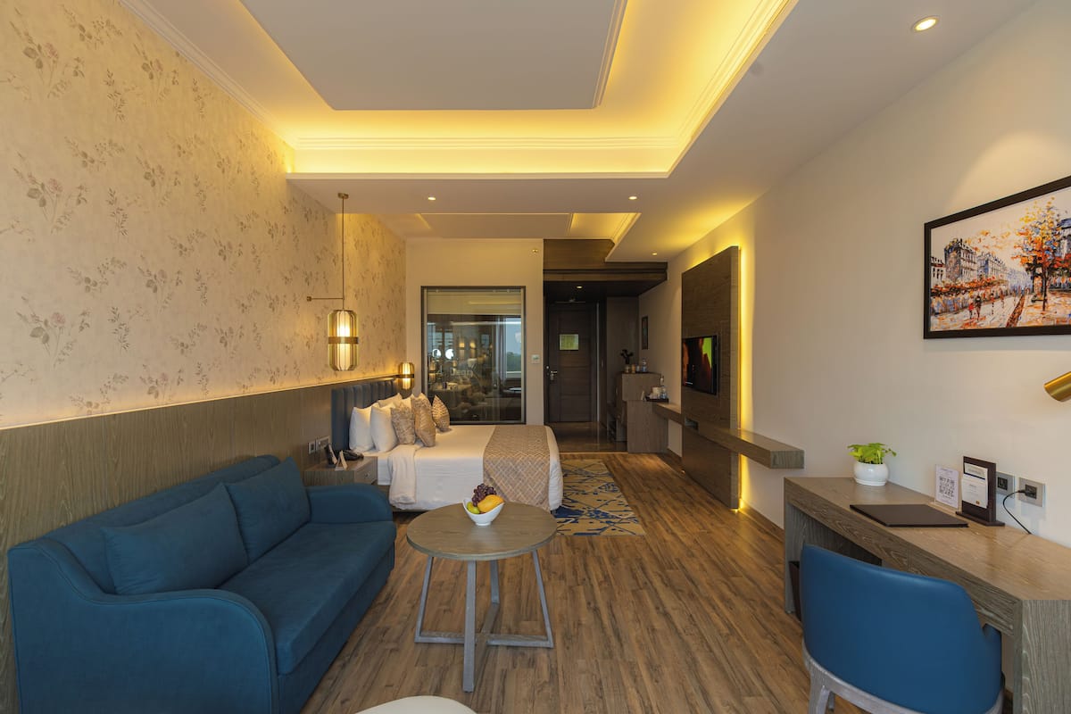 Presidential Suite | Cadar kapas Mesir, peralatan tempat tidur premium, bar mini