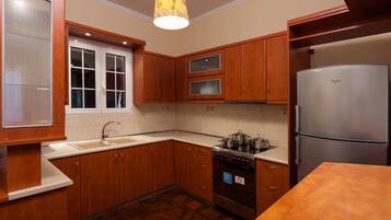 Căn hộ tiện nghi đơn giản | Bếp riêng | Tủ lạnh, lò nướng, bếp nấu, dụng cụ pha cà phê/trà