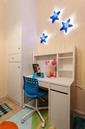 3 bedrooms, iron/ironing board, free WiFi - Metropolis Apartment (Zakynthos)