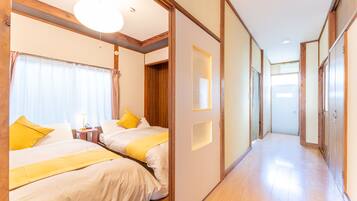 Traditional House | 3 bedrooms, desk, laptop workspace, free WiFi