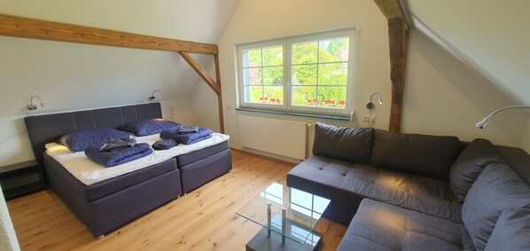 11 bedrooms, iron/ironing board, free WiFi, bed sheets