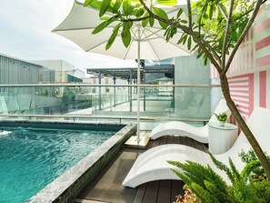 Seasonal outdoor pool - Minasi Grand Hotel (Hanoi)
