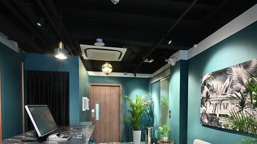 Dream Chaser Boutique Capsule Hotel
