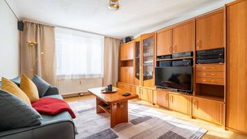 Smart-TV, Videospiele, DVD-Player, Bücher