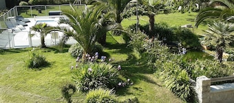 Le relais bleu de saint lunaire swimming pool & spa June 7 nights 2 free