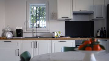 Kühlschrank, Herdplatte, Geschirrspüler